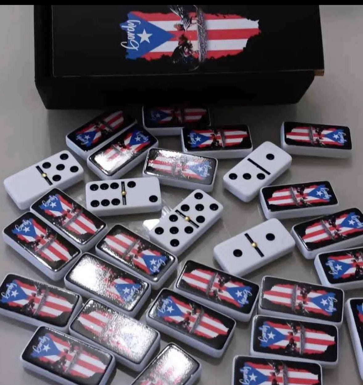 Juego de Dominó Personalizado Premium – Melamina y Madera